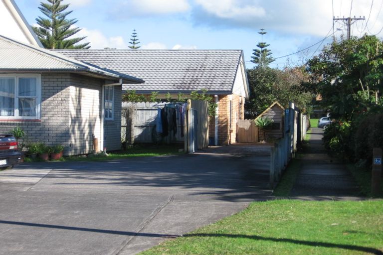 Photo of property in 18a Ross Crescent, Orewa, 0931