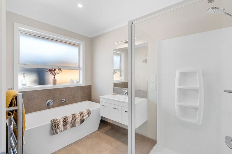 Photo of property in 10 Magnolia Place, Levin, 5510