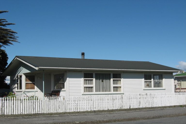 Photo of property in 166 Revell Street, Hokitika, 7810