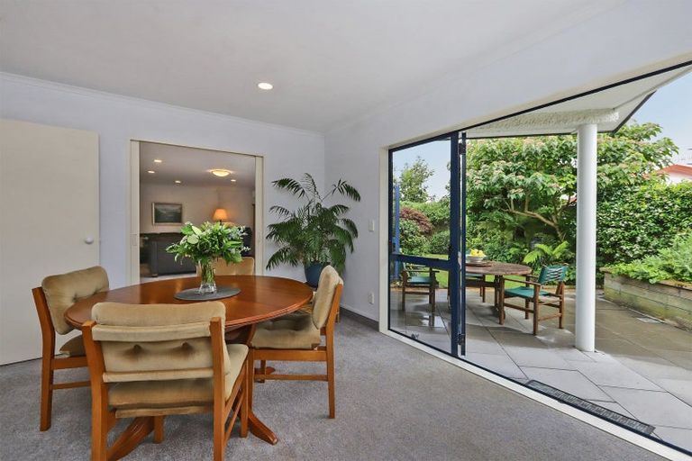 Photo of property in 3 Knightsbridge Place, Taradale, Napier, 4112