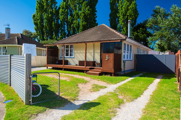 Photo of property in 8 Karaka Street, Elgin, Gisborne, 4010