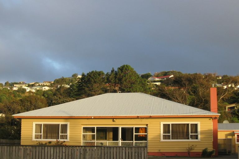 Photo of property in 4-6 James Street, Plimmerton, Porirua, 5026