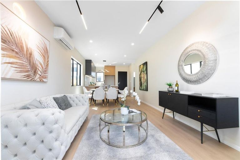 Photo of property in 16 Greenbrier Street, Westgate, 0814