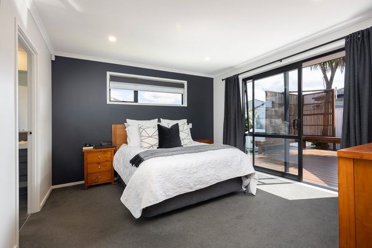 Photo of property in 61 Vinistra Road, Kumeu, 0810