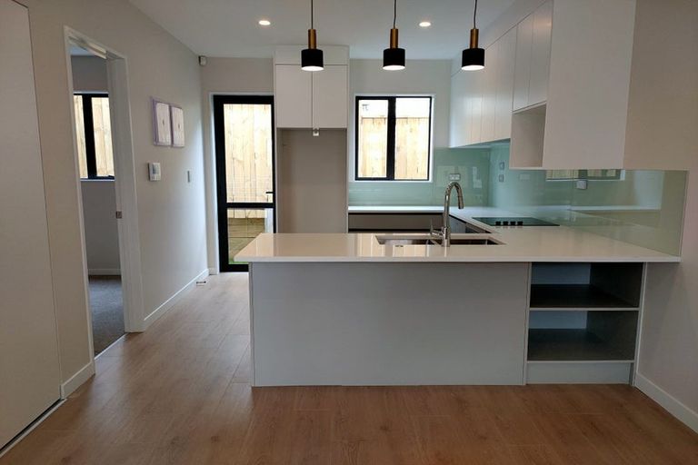 Photo of property in 1/21 Humphrey Kemp Avenue, Henderson, Auckland, 0612