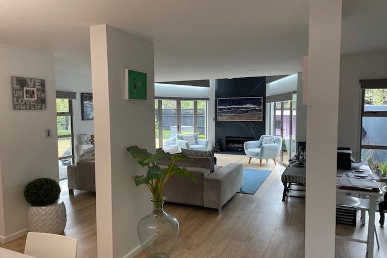 Photo of property in 2/37 Poynder Avenue, Merivale, Christchurch, 8014