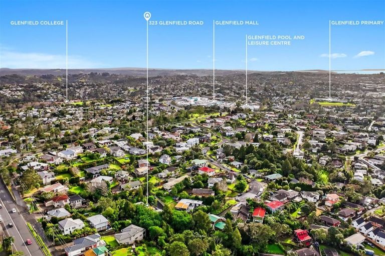 Photo of property in 323 Glenfield Road, Glenfield, Auckland, 0629