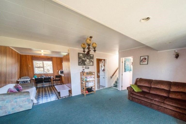 Photo of property in 1 County Drive, Hawera, 4610