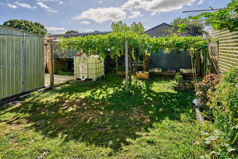 Photo of property in 90 Pine Avenue, Ebdentown, Upper Hutt, 5018