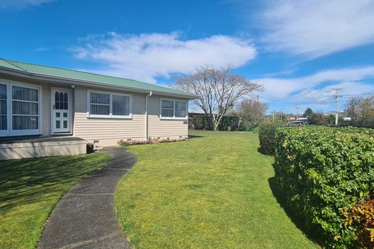 Photo of property in 1 East Street, Greytown, 5712