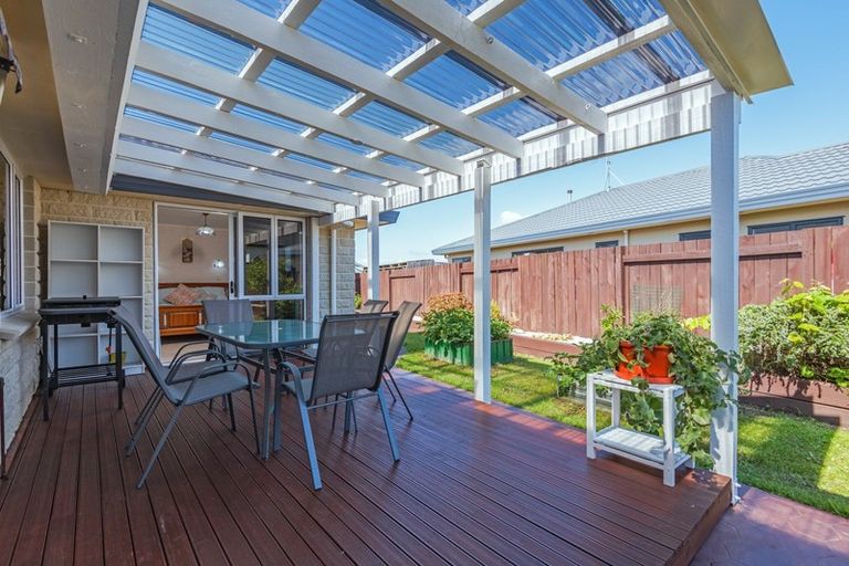 Photo of property in 4 Aspen Way, Kelvin Grove, Palmerston North, 4414