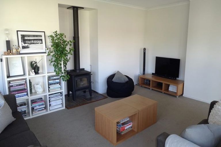 Photo of property in 221 Weston Road, St Albans, Christchurch, 8052