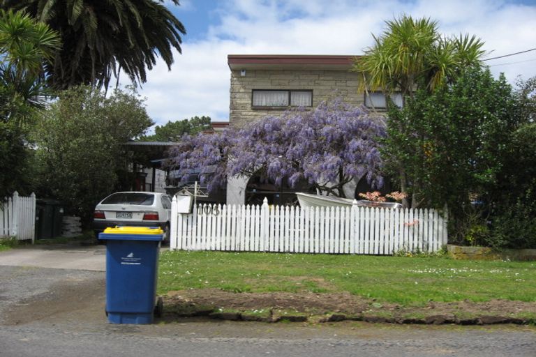 Photo of property in 105 Ferry Parade, Herald Island, Auckland, 0618