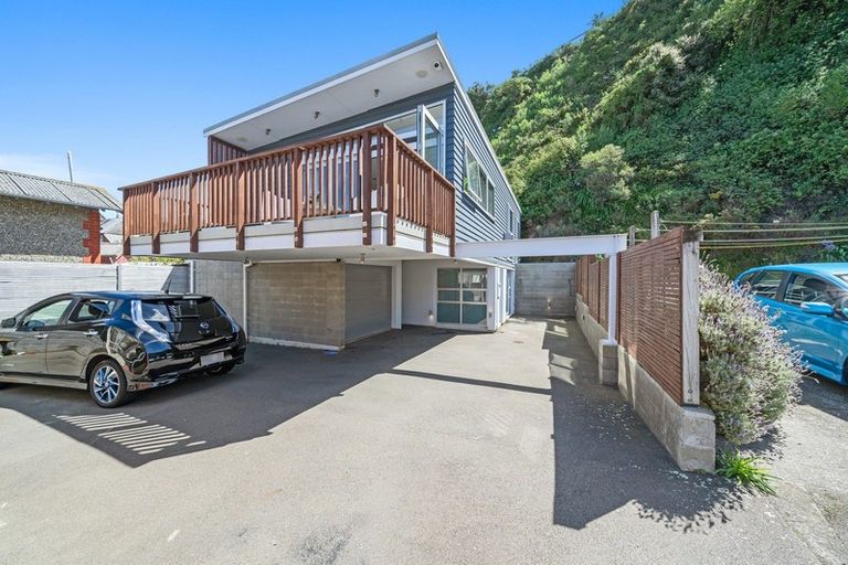 Photo of property in 528a Evans Bay Parade, Hataitai, Wellington, 6021