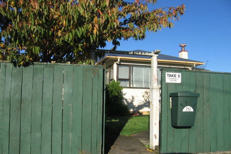 Photo of property in 212 Knights Road, Hutt Central, Lower Hutt, 5011
