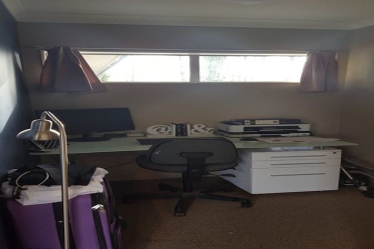 Photo of property in 73 Reading Street, Greytown, 5712