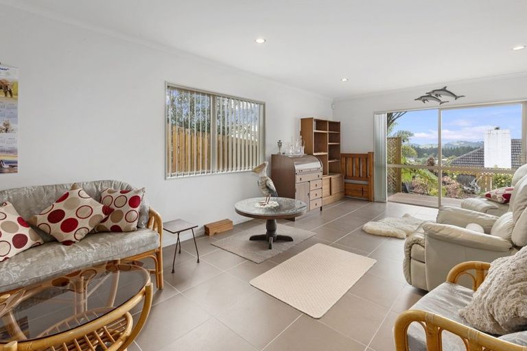 Photo of property in 11a Grand View Road, Te Kamo, Whangarei, 0112