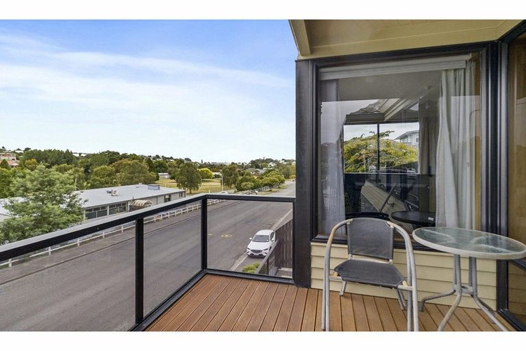 Photo of property in 104 Douglas Street, Highfield, Timaru, 7910