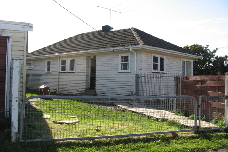 Photo of property in 2 Short Street, Wainuiomata, Lower Hutt, 5014