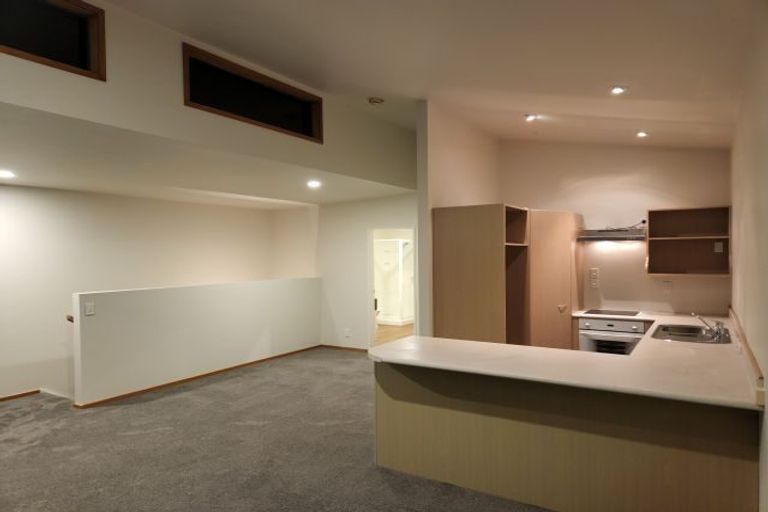 Photo of property in 14 Marina View, Paremata, Porirua, 5026