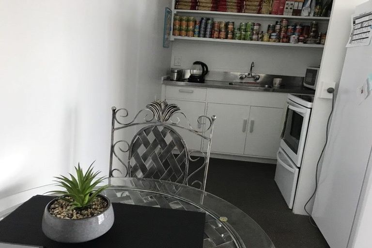 Photo of property in 2a Dinniss Avenue, Regent, Whangarei, 0112