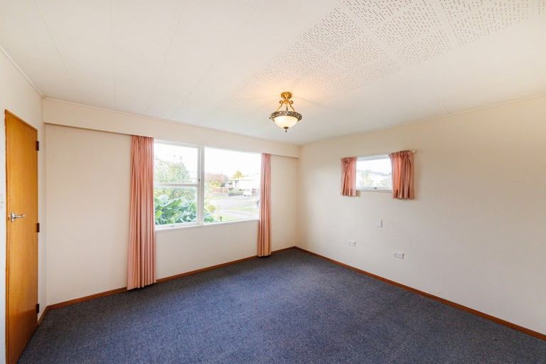 Photo of property in 9 Ajax Place, Highbury, Palmerston North, 4412