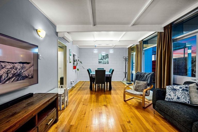 Photo of property in 5/340 Te Atatu Road, Te Atatu South, Auckland, 0610