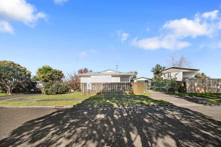 Photo of property in 1 Dalmahoy Place, Wattle Downs, Auckland, 2103