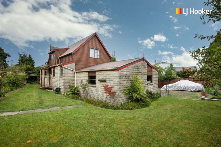 Photo of property in 16 Walton Park Avenue, Fairfield, Dunedin, 9018