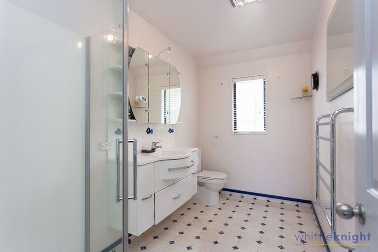 Photo of property in 12 Grangewood Lane, Burnside, Christchurch, 8053