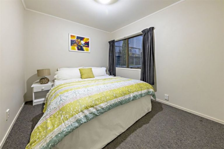 Photo of property in 5 Flamingo Court, Goodwood Heights, Auckland, 2105