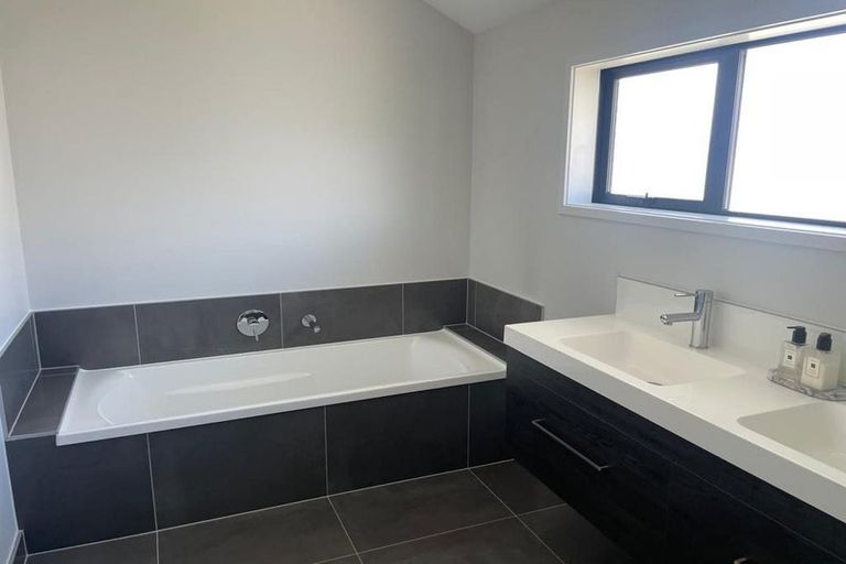 Photo of property in 23 Nellie Drive, Kumeu, 0810