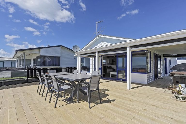 Photo of property in 393 Pukehina Parade, Pukehina, Te Puke, 3189
