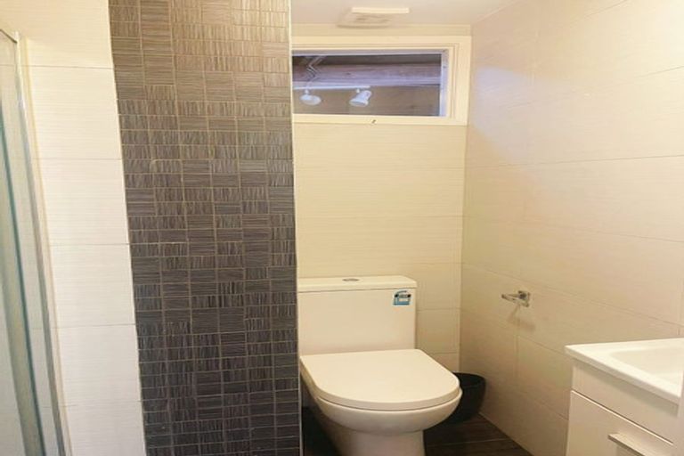 Photo of property in 2/24 Stanley Avenue, Milford, Auckland, 0620