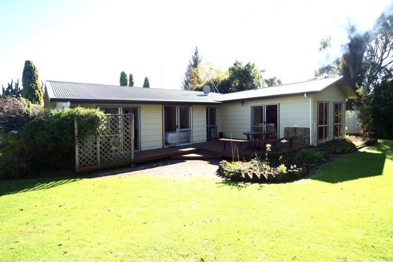 Photo of property in 14 Rush Place, Havelock North, 4130