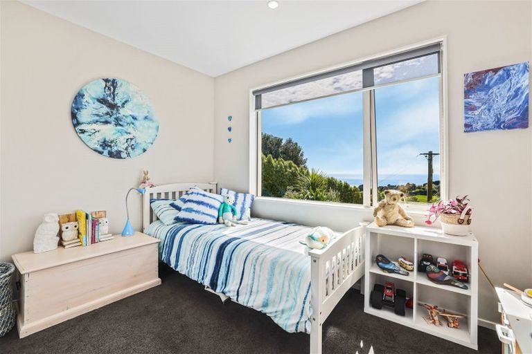 Photo of property in 10 The Terrace, Mount Pleasant, Christchurch, 8081