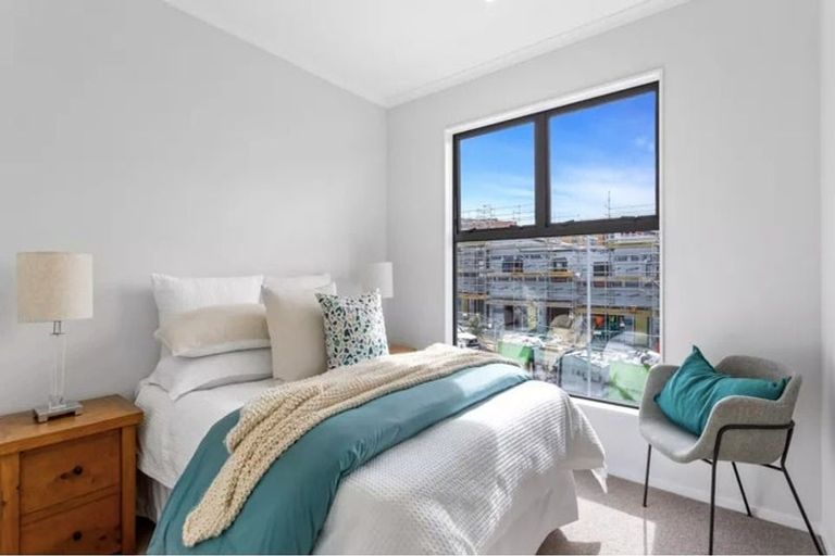 Photo of property in 17 Hema Road, Hobsonville, Auckland, 0616