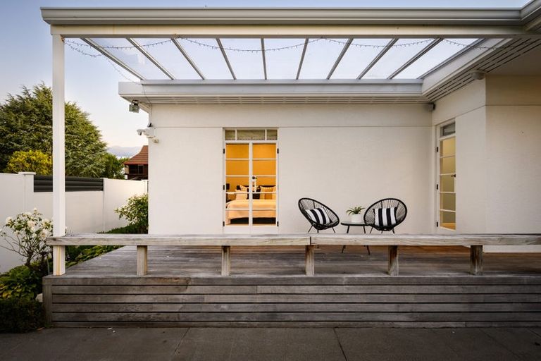 Photo of property in 215a Victoria Avenue, Hokowhitu, Palmerston North, 4410