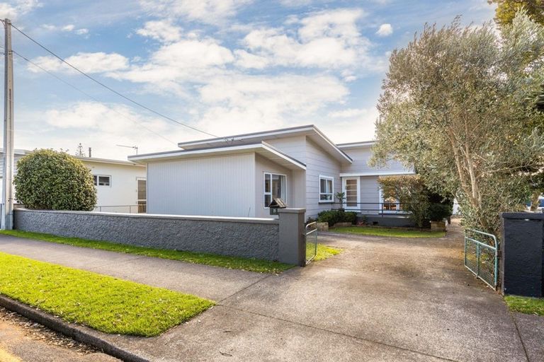 Photo of property in 25 Barriball Street, Fitzroy, New Plymouth, 4312