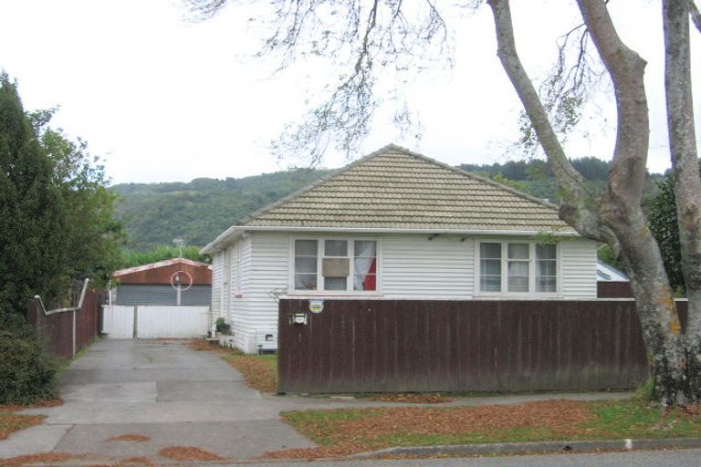 Photo of property in 41 Molesworth Street, Taita, Lower Hutt, 5011