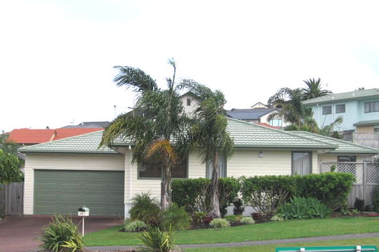 Photo of property in 25 San Valentino Drive, Henderson, Auckland, 0612