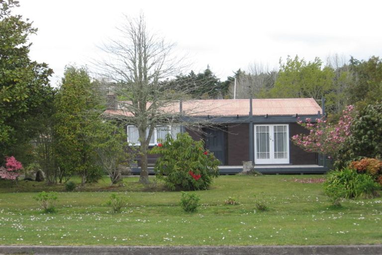 Photo of property in 26 Willow Avenue, Hannahs Bay, Rotorua, 3010