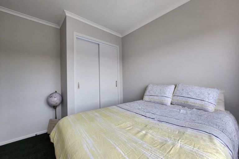 Photo of property in 24 Hokioi Drive, Kenepuru, Porirua, 5022