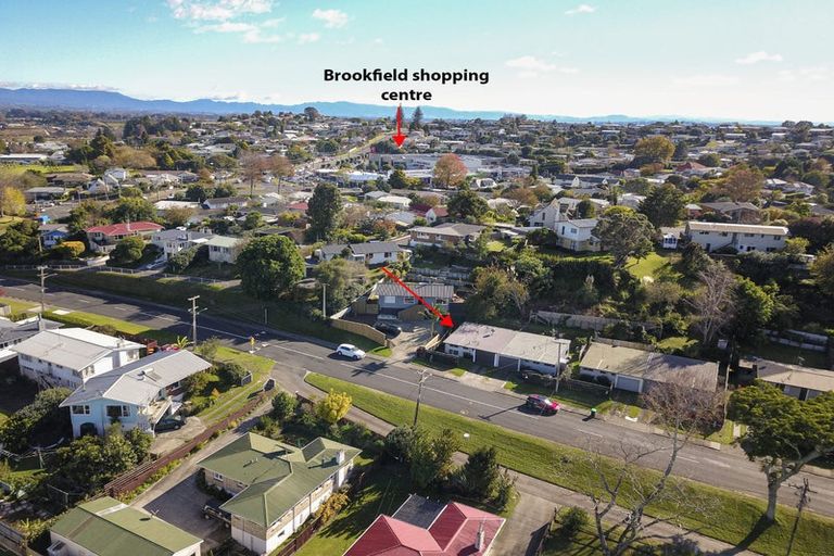Photo of property in 16 Kingswood Road, Brookfield, Tauranga, 3110