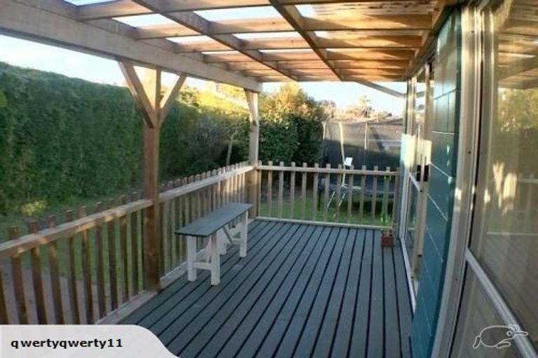 Photo of property in 17 The Boulevard, Sunnyhills, Auckland, 2010