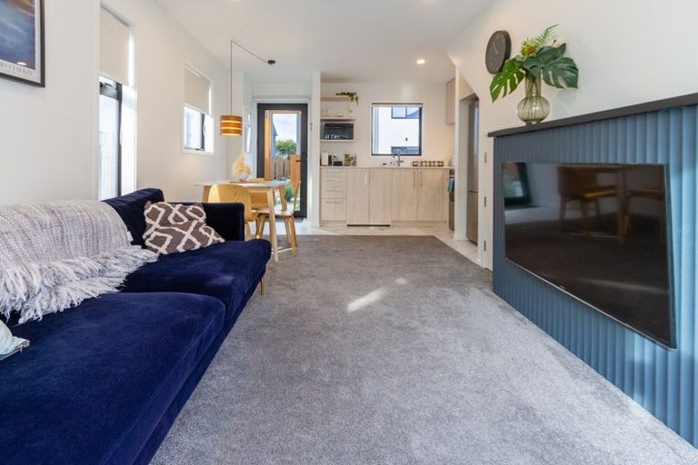 Photo of property in 11/180 Marine Parade, New Brighton, Christchurch, 8083
