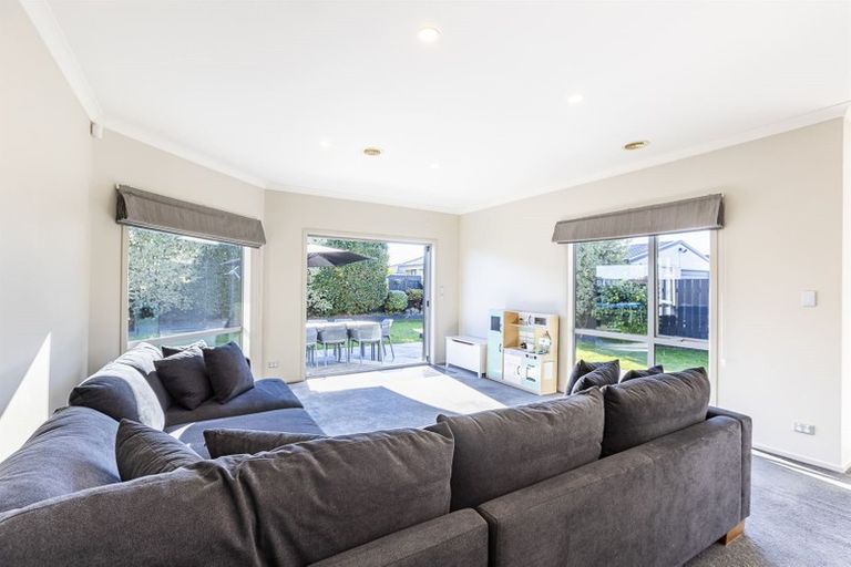 Photo of property in 3 Peppertree Glade, Kelvin Grove, Palmerston North, 4414