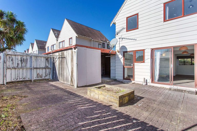 Photo of property in 14/19a Gray Avenue, Mangere East, Auckland, 2024