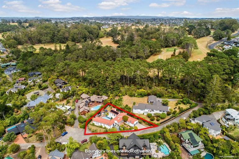 Photo of property in 108 Kowhai Road, Campbells Bay, Auckland, 0630