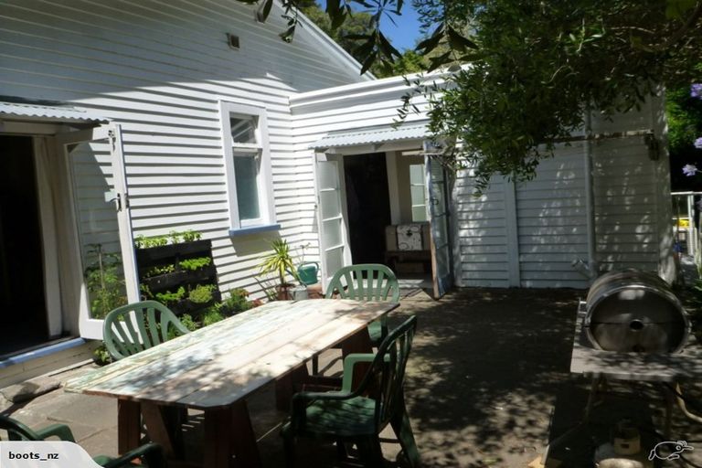 Photo of property in 46 Coote Road, Bluff Hill, Napier, 4110